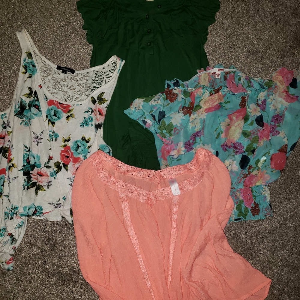 Ladies Tops 4 pc Lot